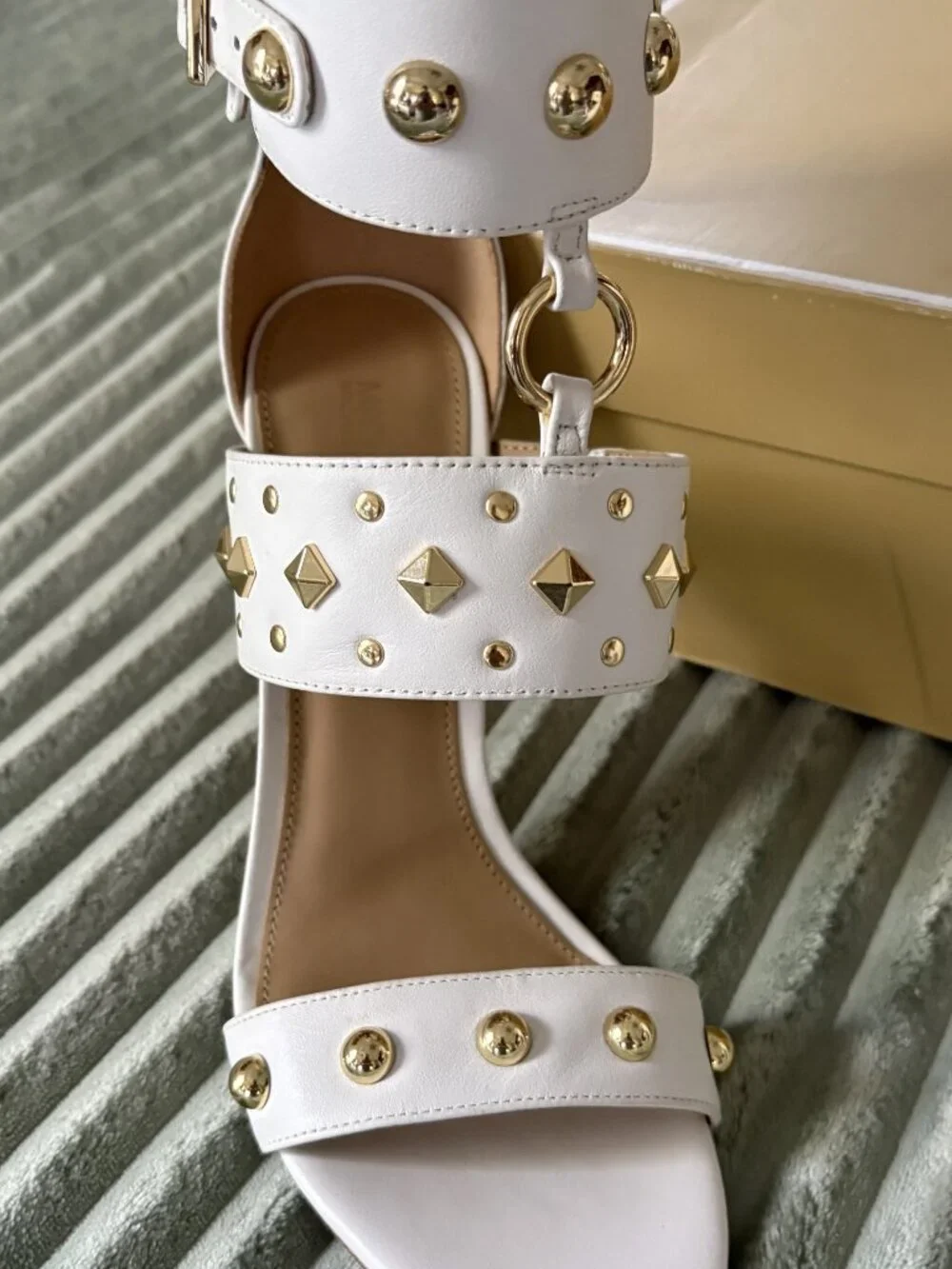 NEW Gorgeous Michael Kors Heels